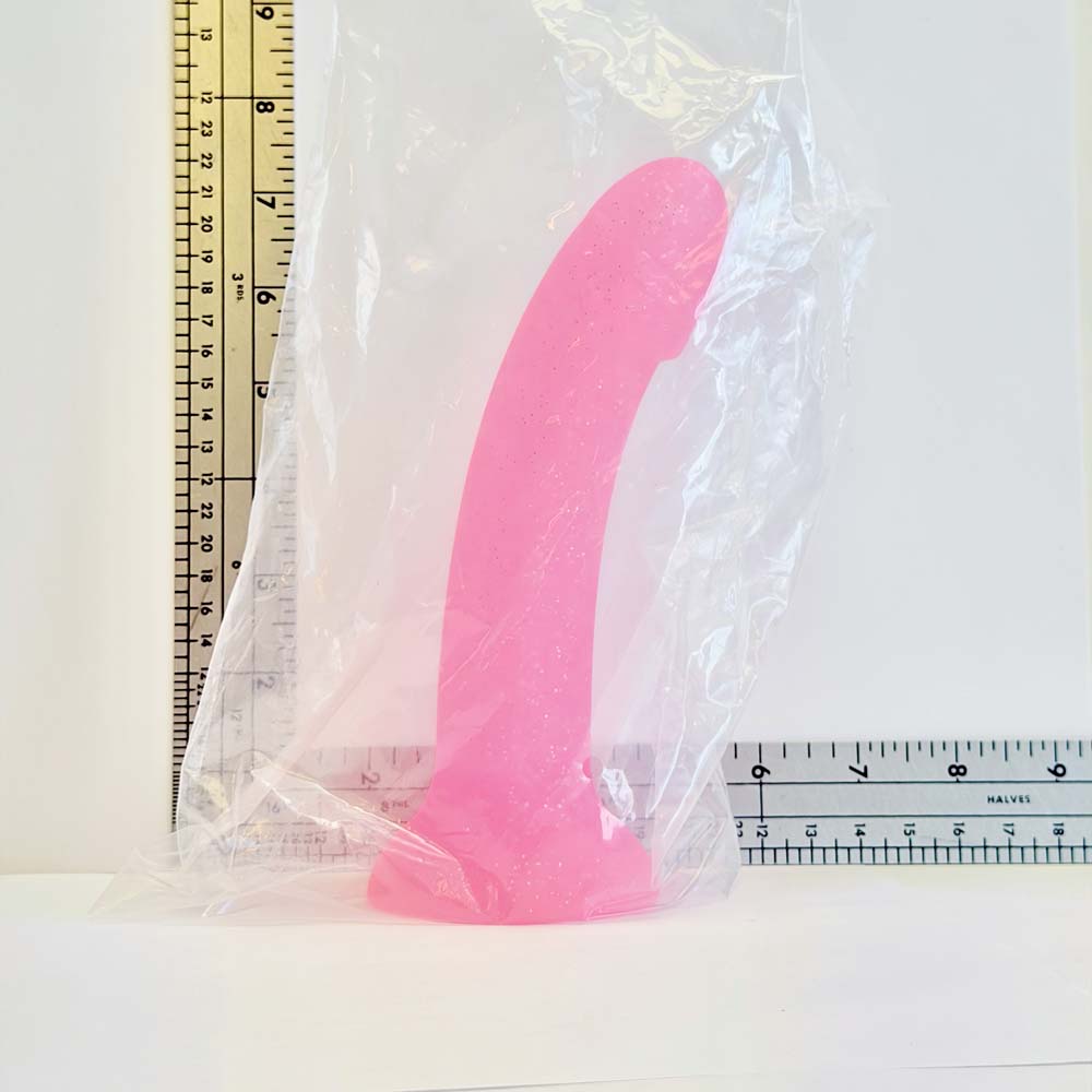 Bubblegum Sparkle, 7.5 inch silicone Vault sample