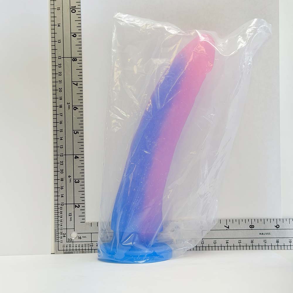 Cosmic Slim, 9.5 inch silicone Vault sample