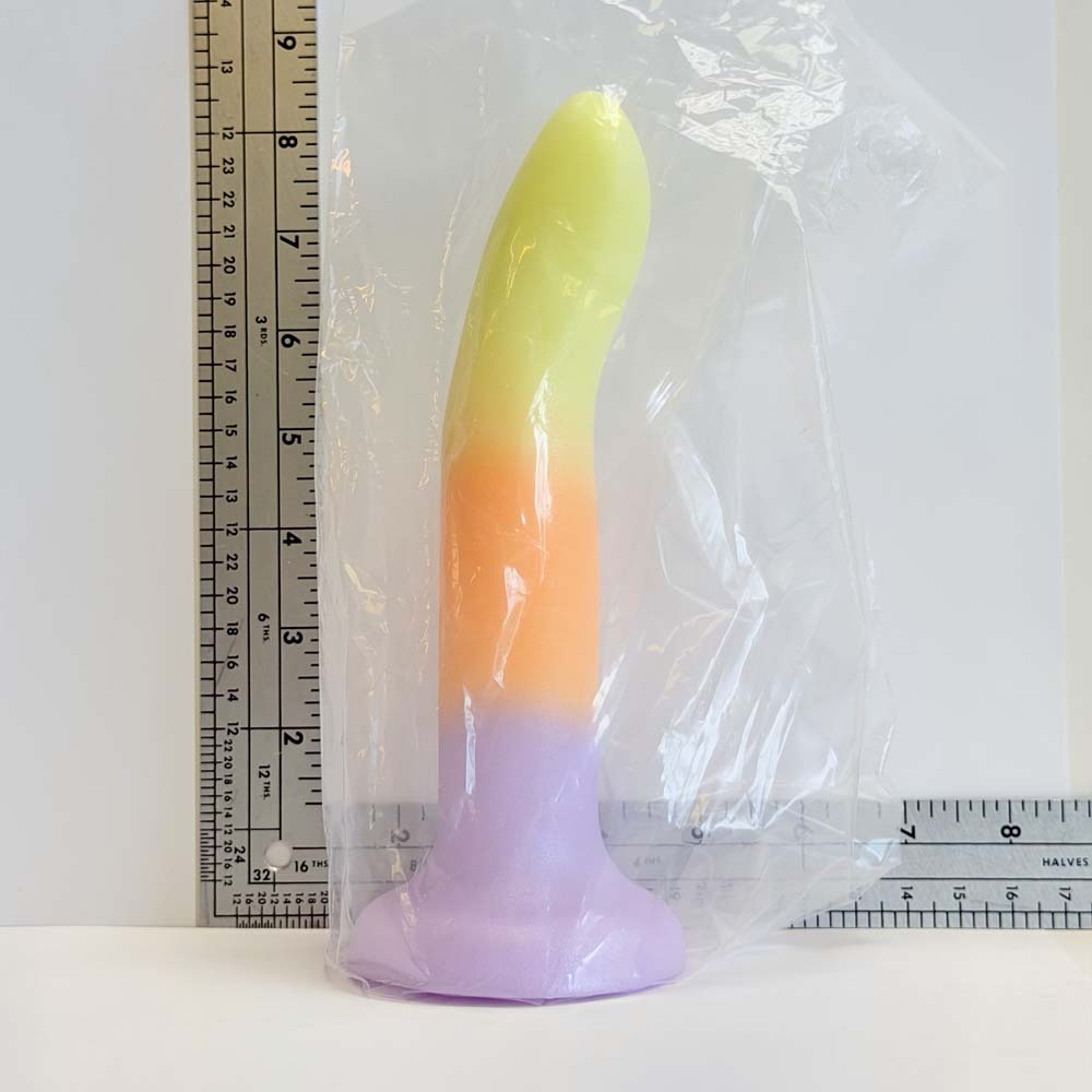 Mango Fade, 8.2 inch one-of-one silicone Vault sample