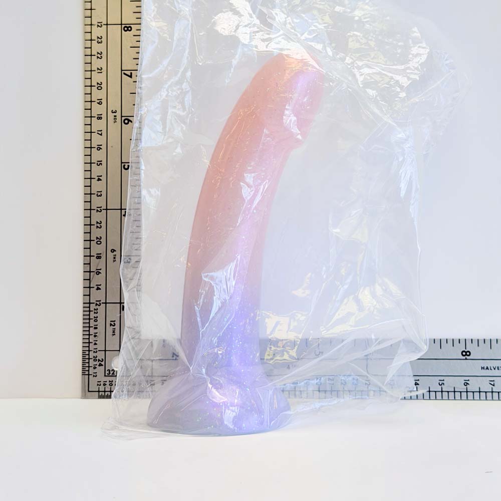 Galaxy Blush, 7.5 inch silicone Vault sample