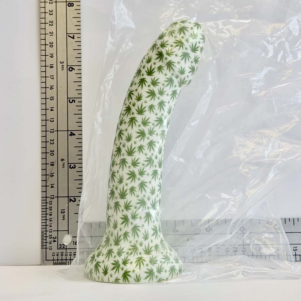 Herbal Leaf, 7 inch one-of-one silicone Vault sample