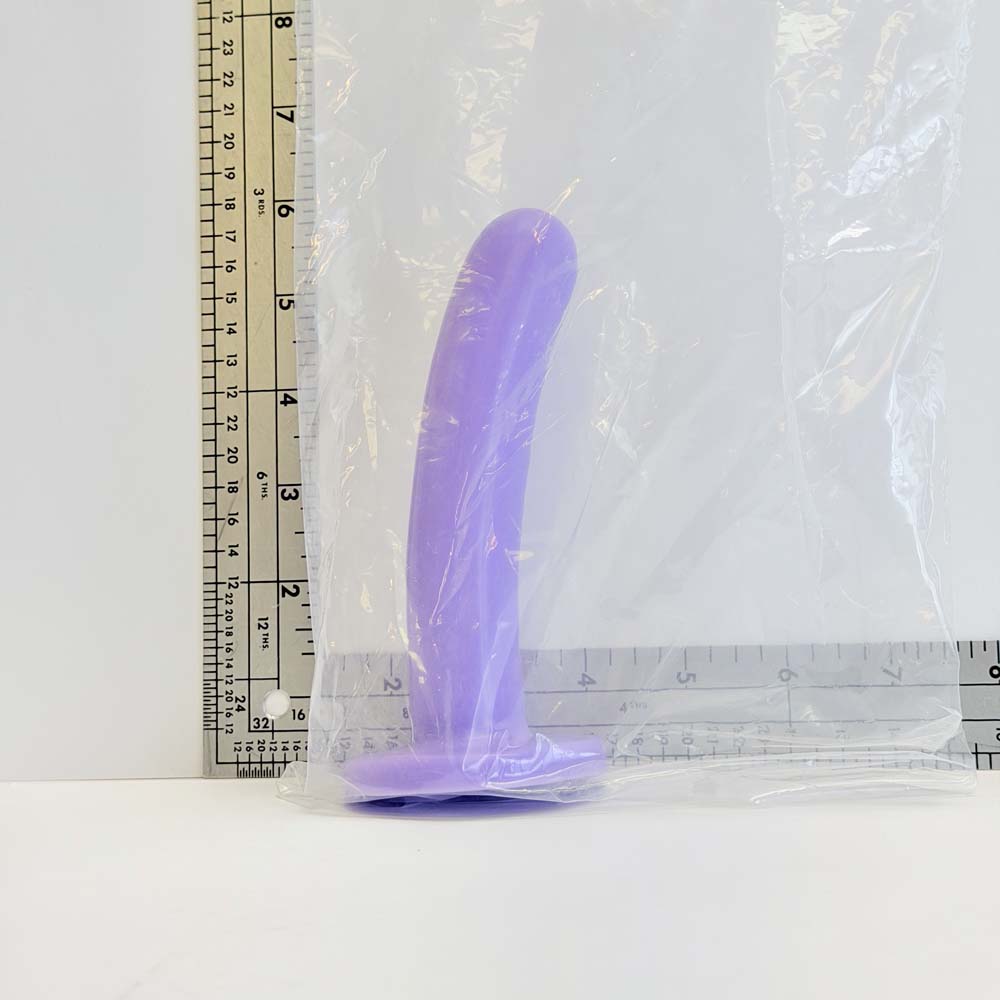 Violet Pearl, 5.8 inch silicone Vault sample
