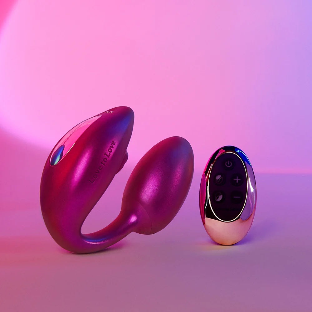 Love to Love Wonderlover Iridescent Berry Dual Flapping Stimulator