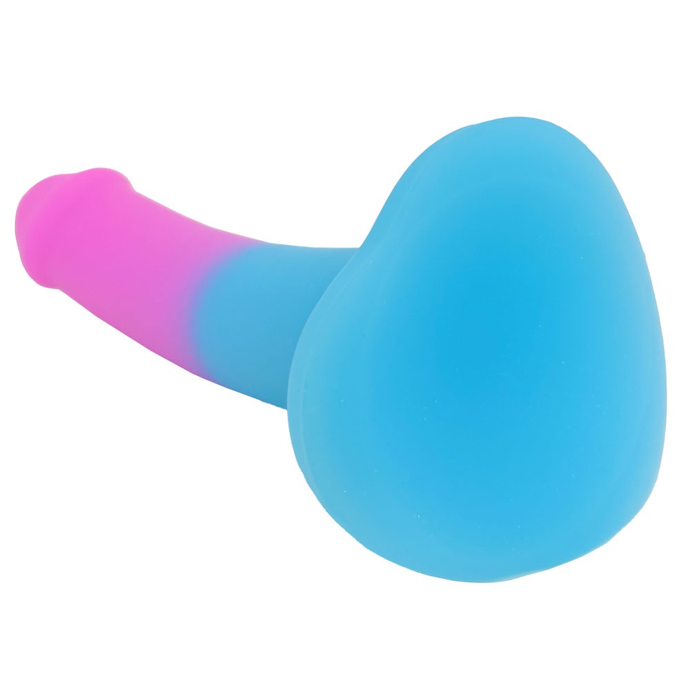 Nexus Silicone Blue raspberry ombre dildo with heart shaped suction base, from the bottom with suction cup in view